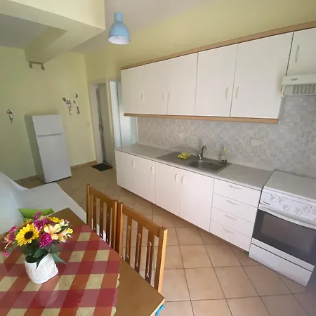 Apartment Kelesi Nea Kallikrateia
